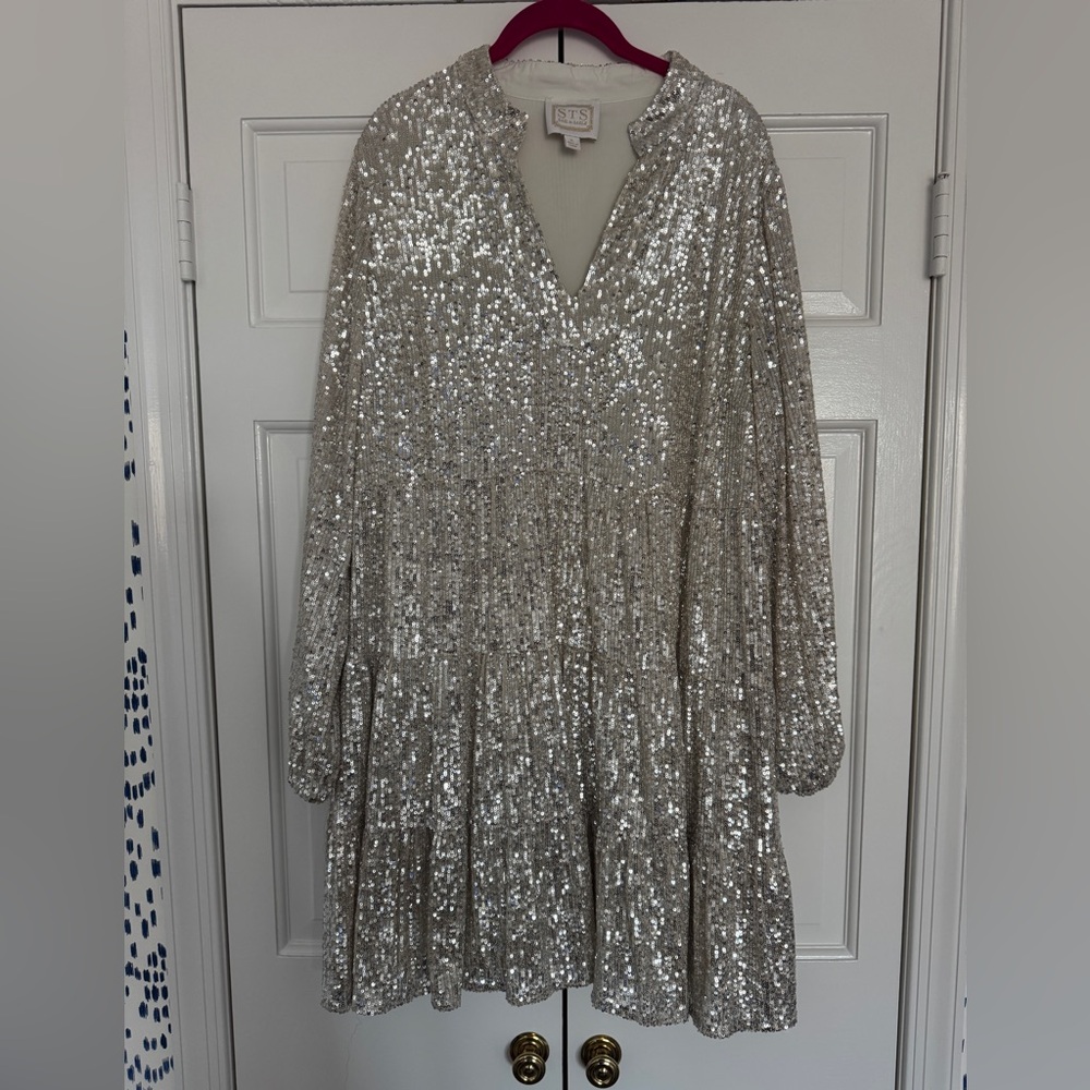 Sail to Sable Silver Sequin Evening dress. Like new condition.